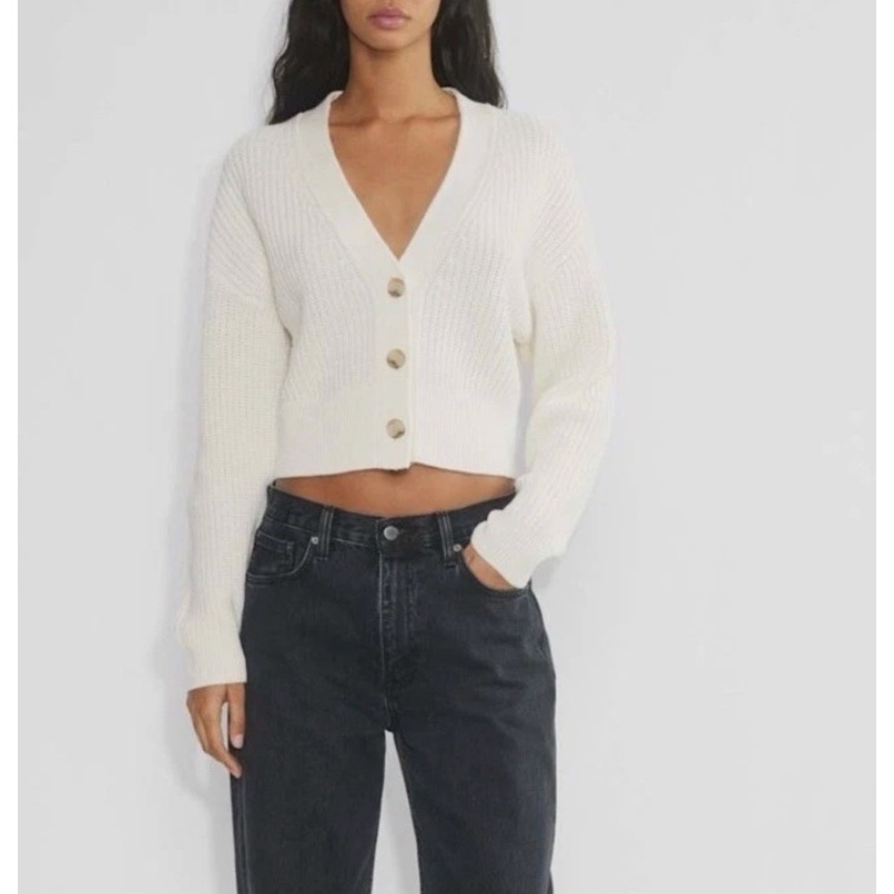 Babaton Aritzia Cream 100% Wool Cropped V-Neck Cardigan Sweater Size Medium